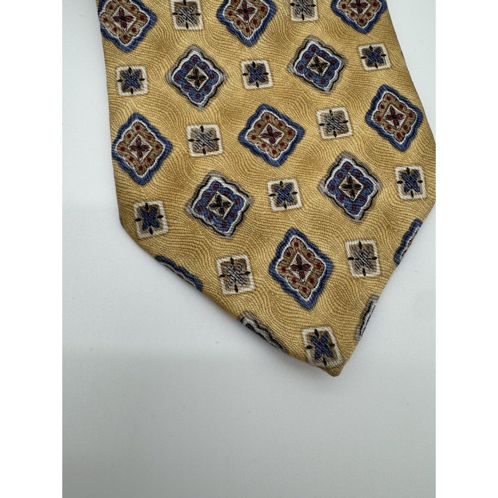 Jos A Bank Silk Tie‎ Yellow Blue Geometric Medallion Classic Mens Necktie USA - Picture 2 of 8